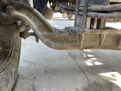 Eaton E-1002I Front Axle Assembly for a Kenworth T680