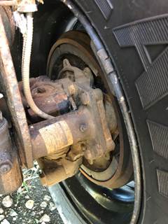 Eaton E-1200I Front Axle Assembly for a Freightliner B2