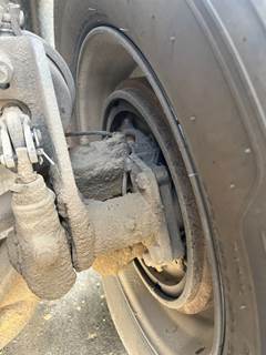 Eaton E-1200I Front Axle Assembly for a International Prostar