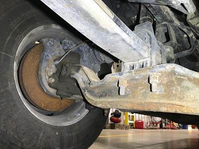 Eaton E-1200I Front Axle Assembly for a Peterbilt 579
