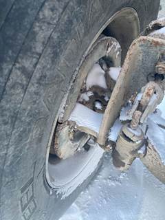 Eaton E-1200I Front Axle Assembly for a Volvo Wca