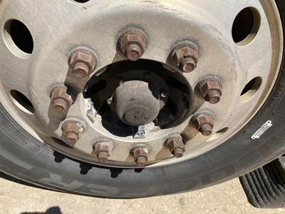 Eaton E-1200I Front Axle Assembly for a International 9400