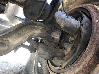 Eaton E-1202I Front Axle Assembly for a Peterbilt 387