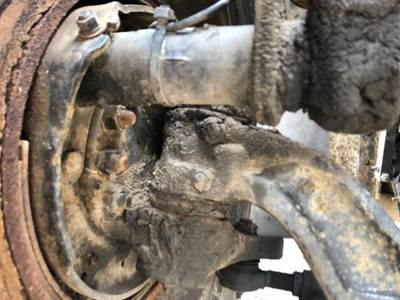 Eaton E-1202I Front Axle Assembly for a Peterbilt 387