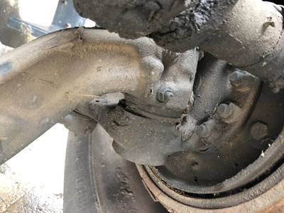 Eaton E-1202I Front Axle Assembly for a Peterbilt 387