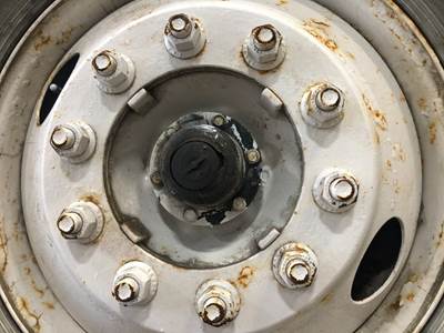 Eaton E-1202I Front Axle Assembly for a International 8600