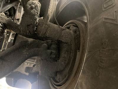 Eaton E-1202I Front Axle Assembly for a Peterbilt 387