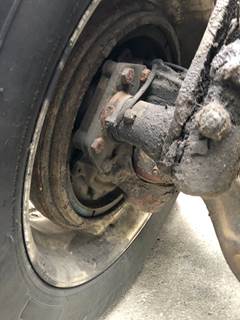 Eaton E-1202I Front Axle Assembly for a International 9400