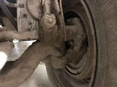 Eaton E-1202I Front Axle Assembly for a Mack CXN