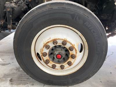 Eaton E-1202I Front Axle Assembly for a Kenworth T680