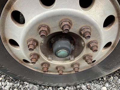 Eaton E-1202I Front Axle Assembly for a Peterbilt 387