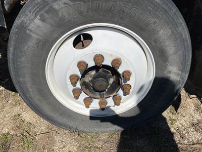 Eaton E-1202I Front Axle Assembly for a International Prostar