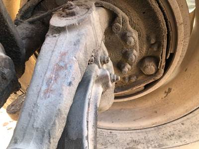 Eaton E-1202I Front Axle Assembly for a Peterbilt 386