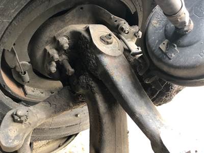 Eaton E-1202I Front Axle Assembly for a Kenworth T600