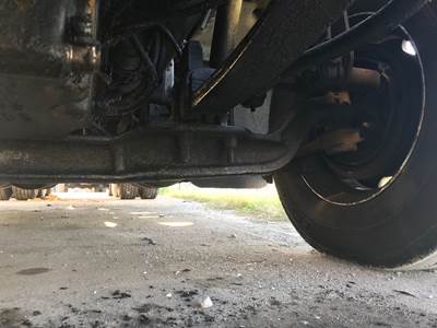 Eaton E-1202I Front Axle Assembly for a Peterbilt 387