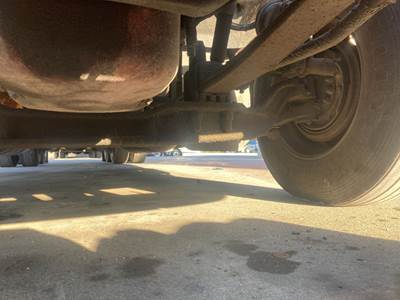 Eaton E-1202I Front Axle Assembly for a Peterbilt 387