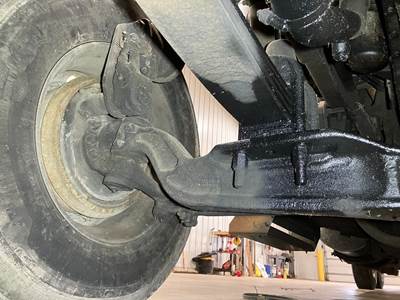 Eaton E-1202I Front Axle Assembly for a Kenworth W900L