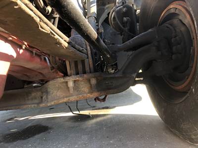 Eaton E-1202I Front Axle Assembly for a Kenworth T680