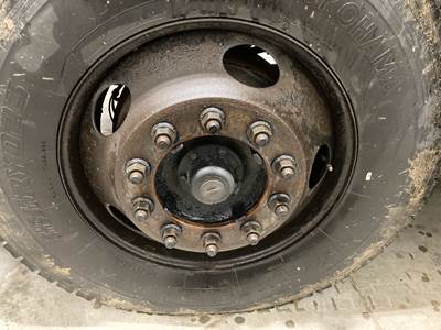 Eaton E-1202I Front Axle Assembly for a Volvo VNL