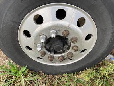 Eaton E-1202I Front Axle Assembly for a Kenworth T600