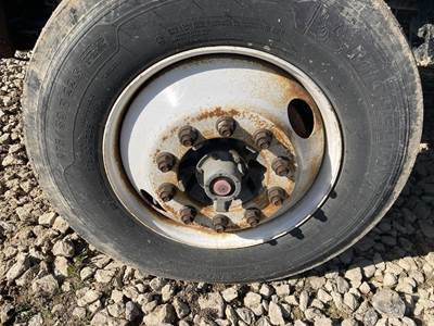 Eaton E-1202I Front Axle Assembly for a Peterbilt 579