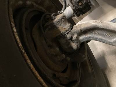 Eaton E-1202I Front Axle Assembly for a Kenworth T680