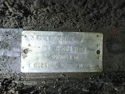 Eaton E-1202I Front Axle Assembly for a Kenworth T600