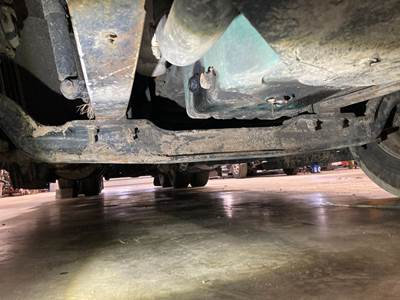 Eaton E-1202I Front Axle Assembly for a Volvo VNL