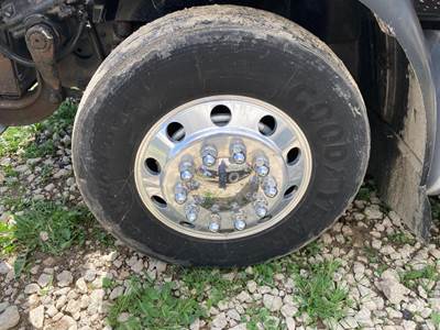 Eaton E-1202I Front Axle Assembly for a International 8600