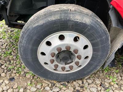 Eaton E-1202I Front Axle Assembly for a Volvo VNL