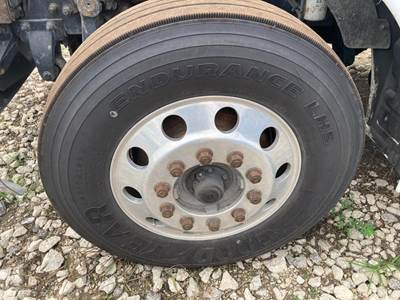 Eaton E-1202I Front Axle Assembly for a Kenworth T370