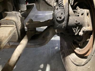 Eaton E-1202I Front Axle Assembly for a International Prostar