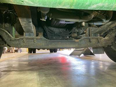 Eaton E-1202I Front Axle Assembly for a Kenworth T370