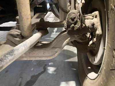 Eaton E-1202I Front Axle Assembly for a Mack CXN