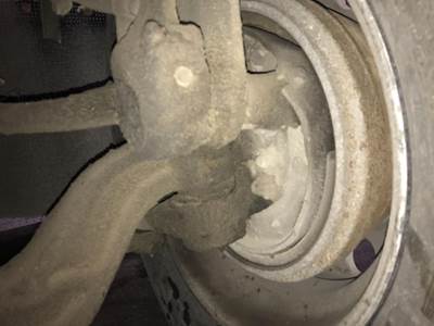 Eaton E-1202I Front Axle Assembly for a Kenworth T800