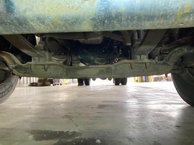 Eaton E-1202I Front Axle Assembly for a Kenworth T270