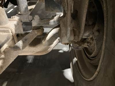 Eaton E-1202I Front Axle Assembly for a Freightliner Columbia 120