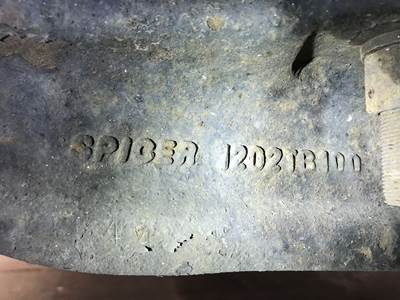 Eaton E-1202I Front Axle Assembly for a Kenworth T440