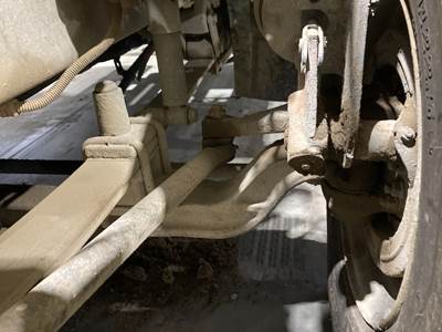 Eaton E-1202I Front Axle Assembly for a Freightliner Columbia 120