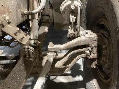 Eaton E-1202I Front Axle Assembly for a Peterbilt 386