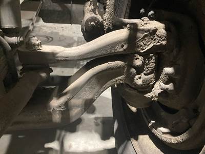 Eaton E-1202I Front Axle Assembly for a Kenworth T370