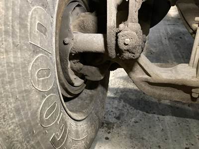 Eaton E-1202I Front Axle Assembly for a Peterbilt 387