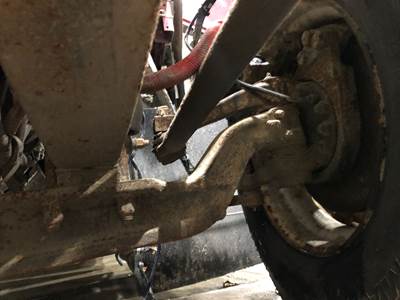 Eaton E-1202I Front Axle Assembly for a Kenworth T800