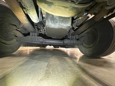 Eaton E-1202I Front Axle Assembly for a Kenworth T680