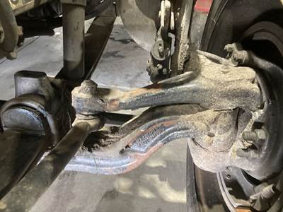 Eaton E-1202I Front Axle Assembly for a Peterbilt 337