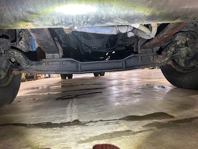 Eaton E-1202I Front Axle Assembly for a Kenworth T370