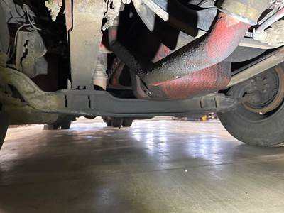 Eaton E-1202I Front Axle Assembly for a Peterbilt 587