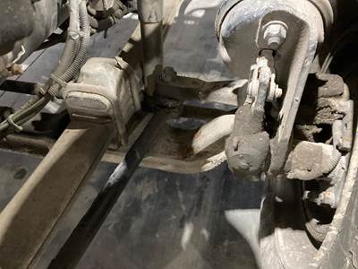 Eaton E-1202I Front Axle Assembly for a Kenworth T370