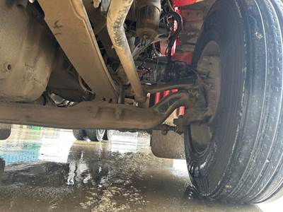 Eaton E-1202I Front Axle Assembly for a Peterbilt 384