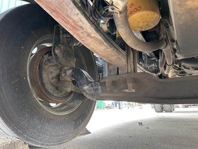 Eaton E-1202I Front Axle Assembly for a Kenworth T600